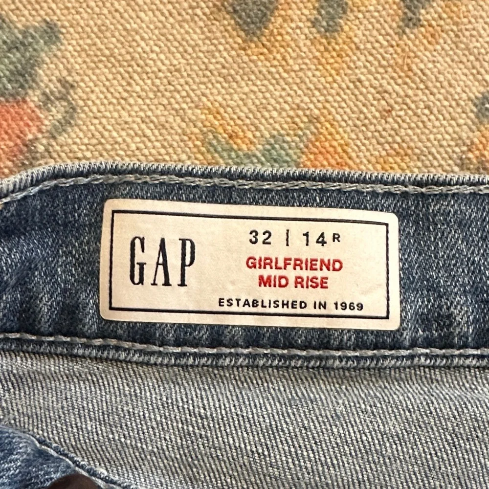 GAP Distressed Medium/Dark Blue Ankle Jeans